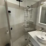 Appartement The Nest - Pool & Garden 5 Minutes From Garda Costermano