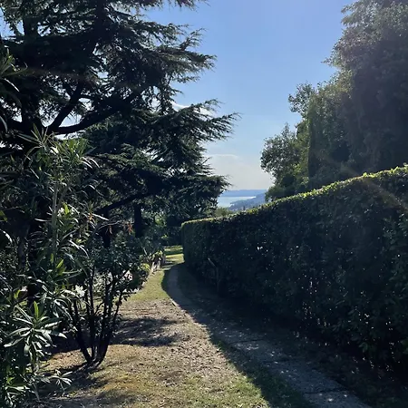 Apartment The Nest - Pool & Garden 5 Minutes From Garda