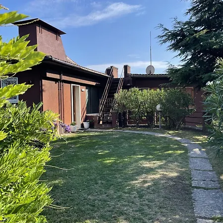 Apartment The Nest - Pool & Garden 5 Minutes From Garda