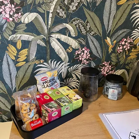 The Nest - Pool & Garden 5 Minutes From Garda Apartment *