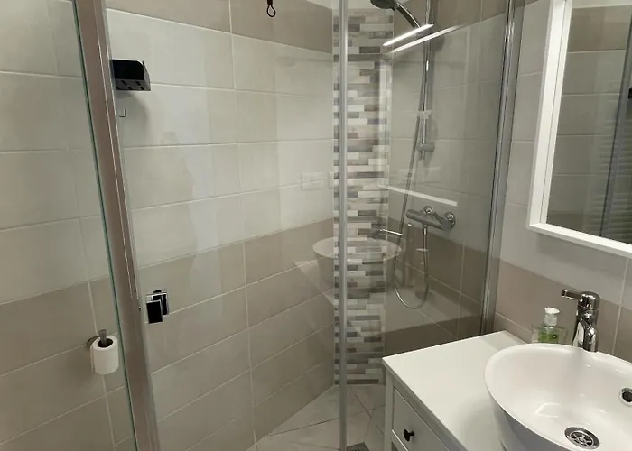 Apartment The Nest - Pool & Garden 5 Minutes From Garda Costermano