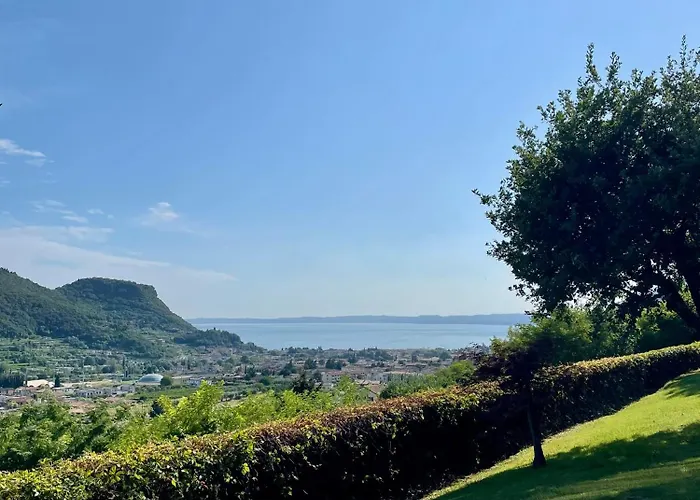 Apartment The Nest - Pool & Garden 5 Minutes From Garda Costermano